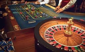 okyplay platform hero banner showing sports and casino games